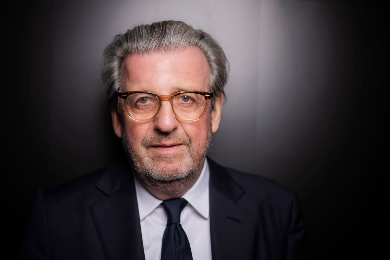 Stefan Wolf (62) ist seit dem 26. November 2020 Präsident des Gesamtverbands der Arbeitgeberverbände der Metall- und Elektro-Industrie. Aufgenommen im Büro der Gesamtmetall in Berlin, 12.12.2023.