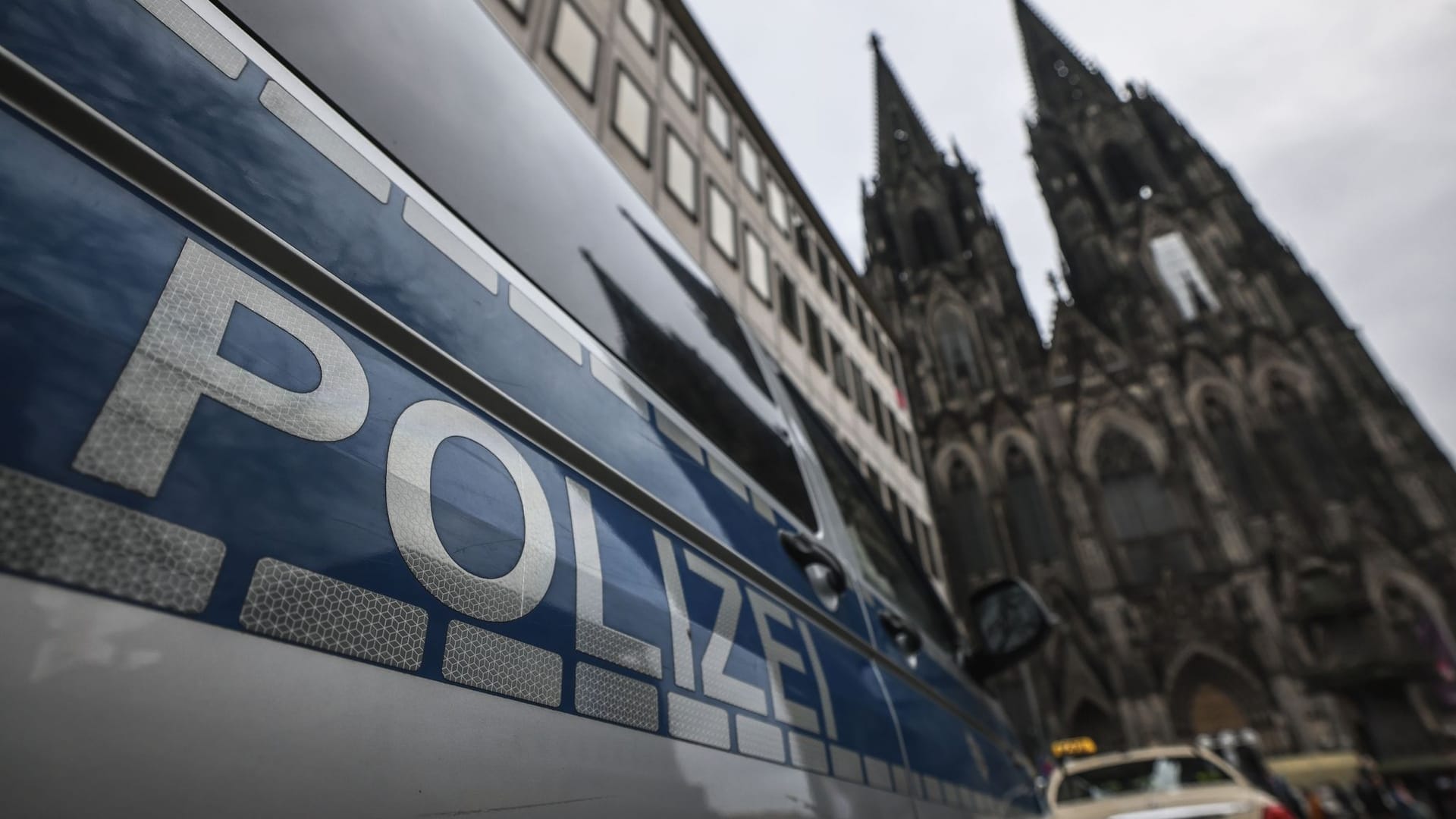 Polizei am Dom in Köln Polizei am Dom in Köln
