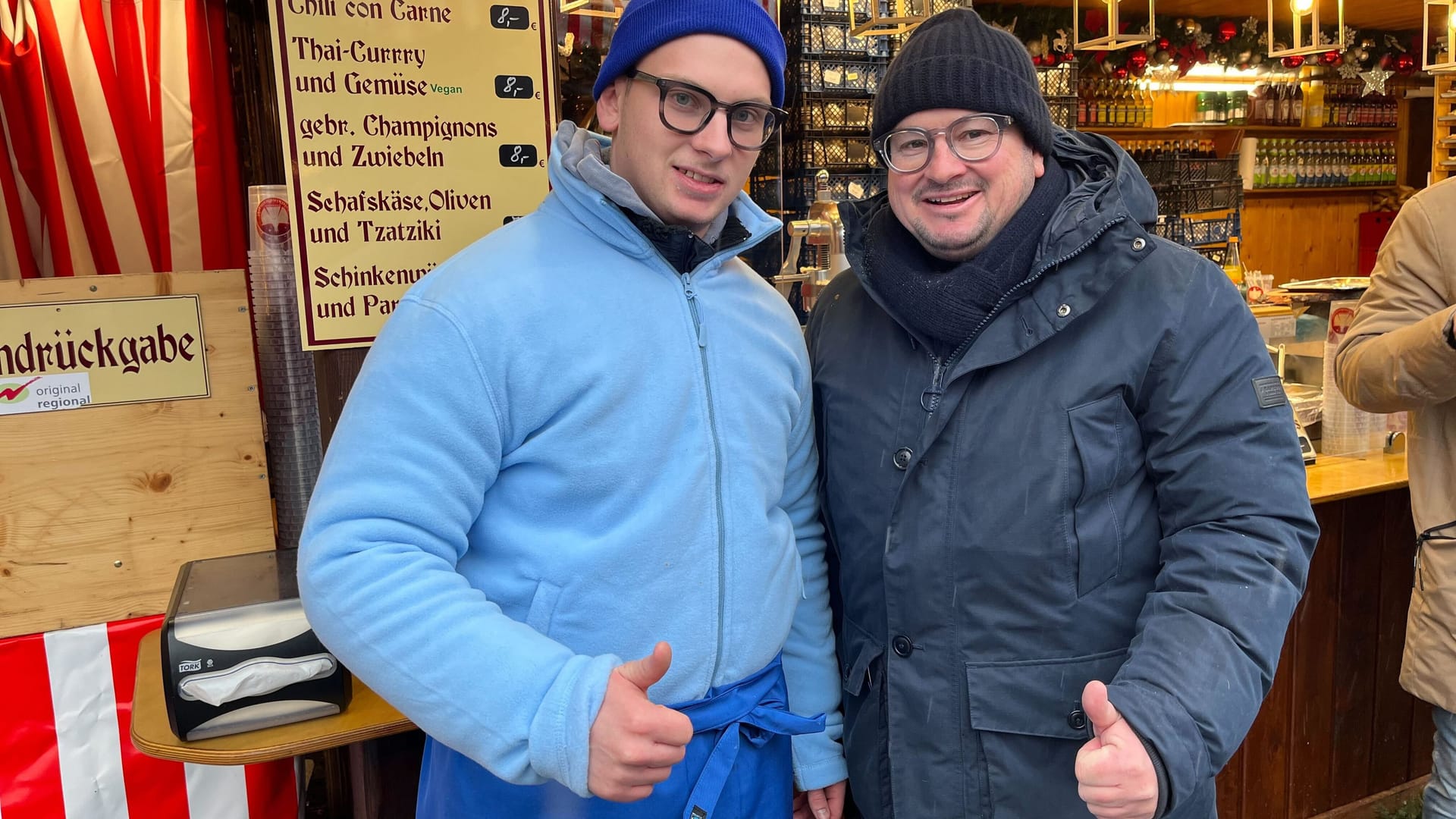 Karl Hartnagel (links) und sein Vater Karl-Heinz Hartnagel: Sie gehören ebenfalls zu den traditionsreichsten Schaustellerfamilien Nürnbergs.