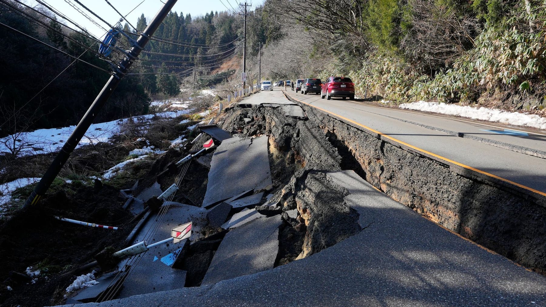 Ölüm sayısı arttı; 100.000 kişi kaçmak zorunda kaldı