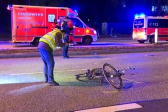 Unfallstelle in Hamburg: Eine Radfahrerin ist am Freitag bei einem Unfall ums Leben gekommen.