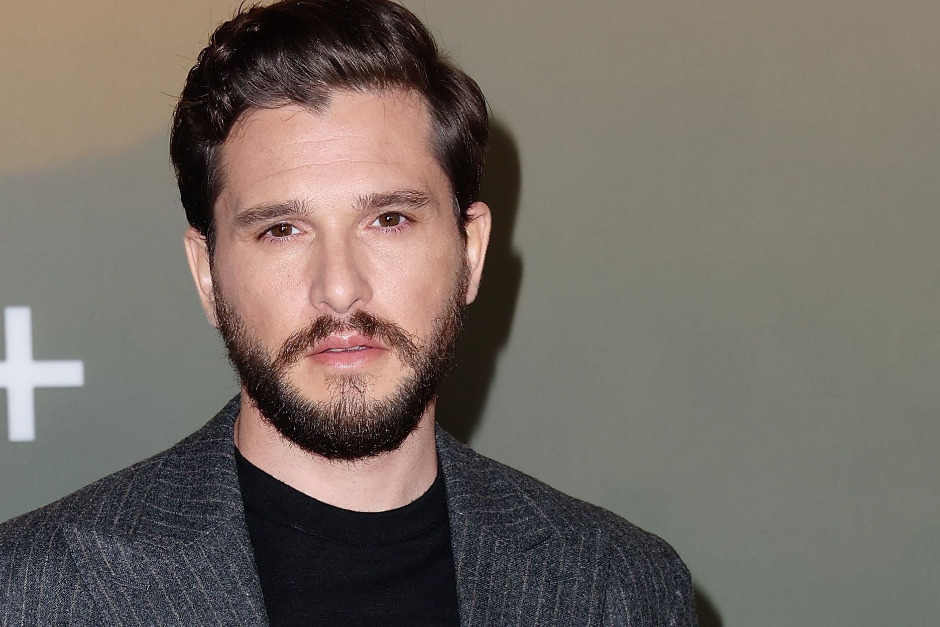 Kit Harington: Der Schauspieler spricht in einem Podcast über seine Gesundheit.