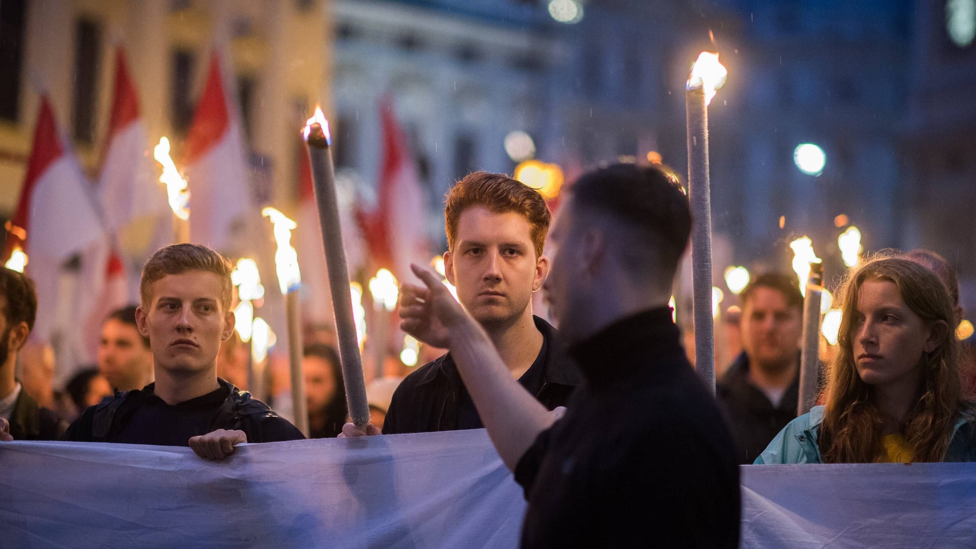 Aufmarsch der Identitären in Wien (Archivbild): Der Rechtsruck in Europa macht es dem Klimaschutz schwer.