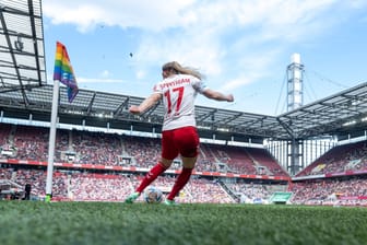 Frauenfußball in großen Bundesliga-Stadien