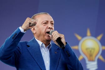 Recep Tayyip Erdoğan bei einer Wahlkampfrede (Archivbild): Experten sehen in der Dava einen AKP-Ableger.