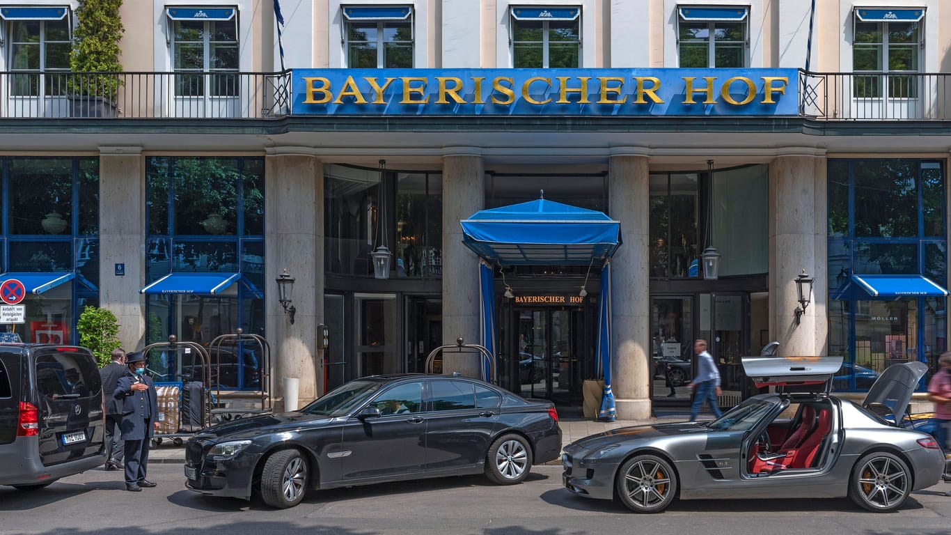 Der Bayerische Hof in München: In dem Luxus-Hotel fand der Kinderfasching am Wochenende statt.