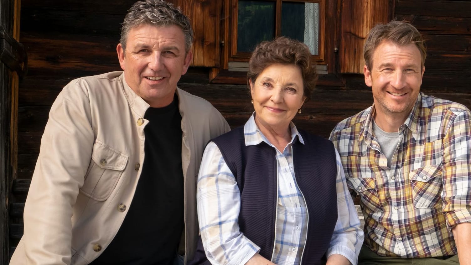 "Der Bergdoktor" im ZDF: Dr. Martin Gruber (Hans Sigl), Lisbeth Gruber (Monika Baumgartner), Hans Gruber (Heiko Ruprecht) stehen im Mittelpunkt der Serie.