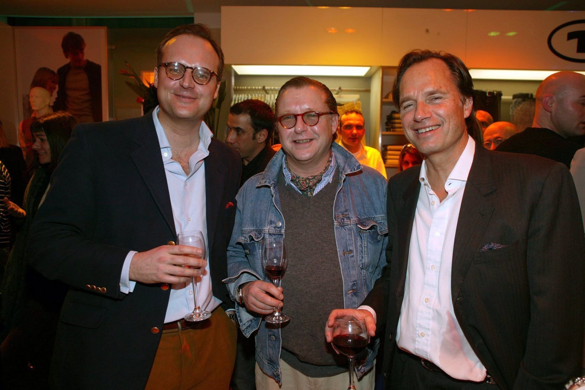 Die Brüder te Neues (von links): Verleger Sebastian te Neues, Schauspieler Frank te Neues und Hendrik te Neues. Das Foto stammt aus dem Jahr 2003.
