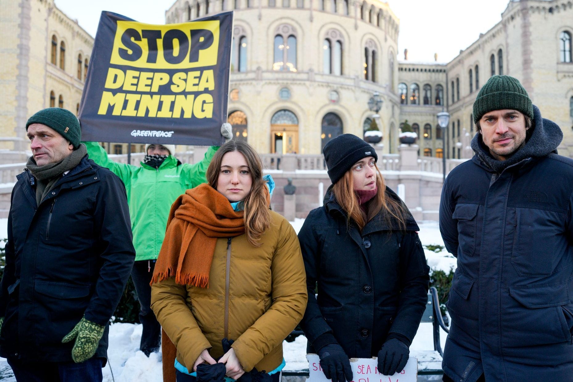 Klimaaktivisten protestieren in Norwegen: Die Regierung hat den umstrittenen Tiefseebergbau genehmigt.