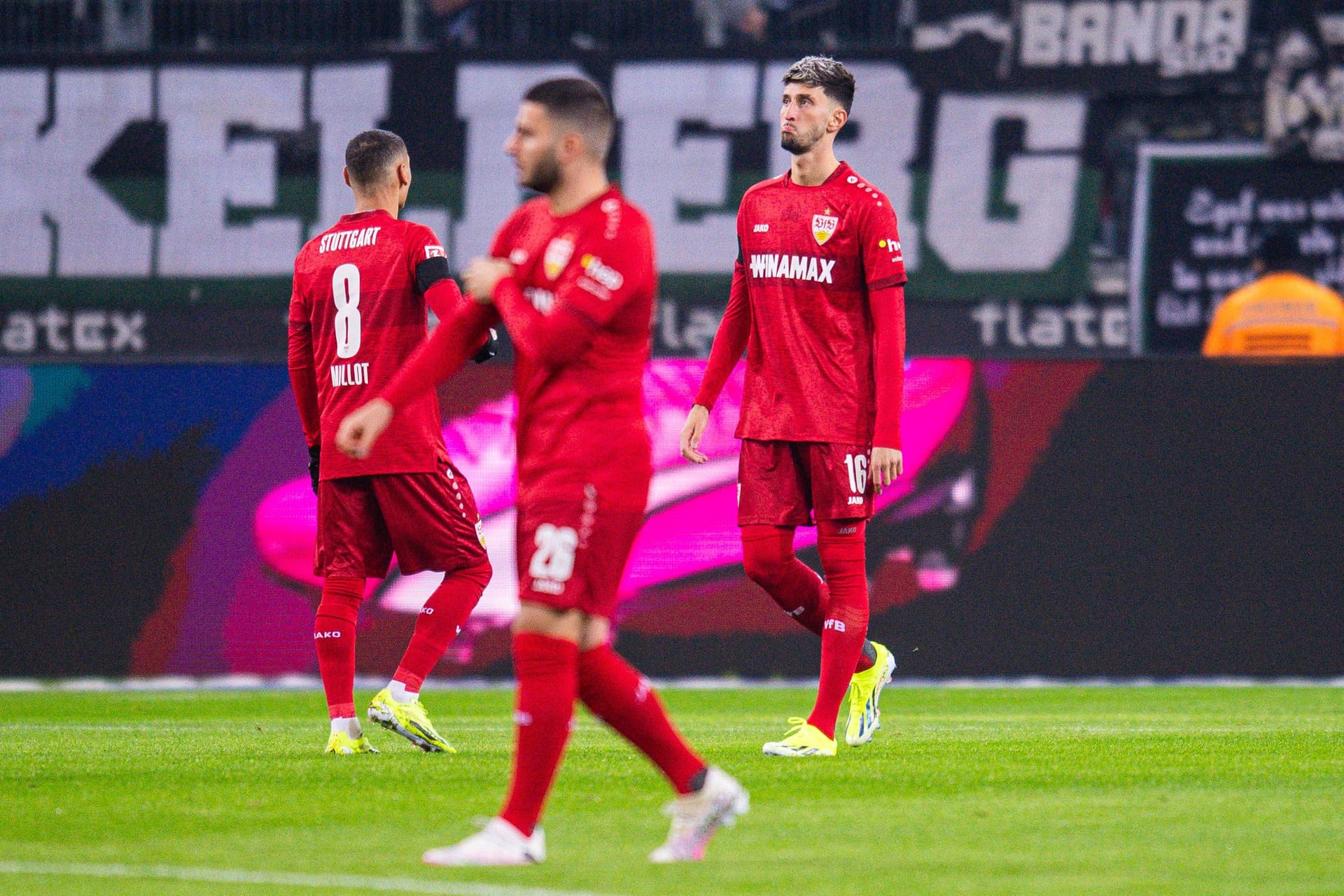 Enzo Millot, Deniz Undav und Atakan Karazor: Das Team konnte in Gladbach nicht punkten.