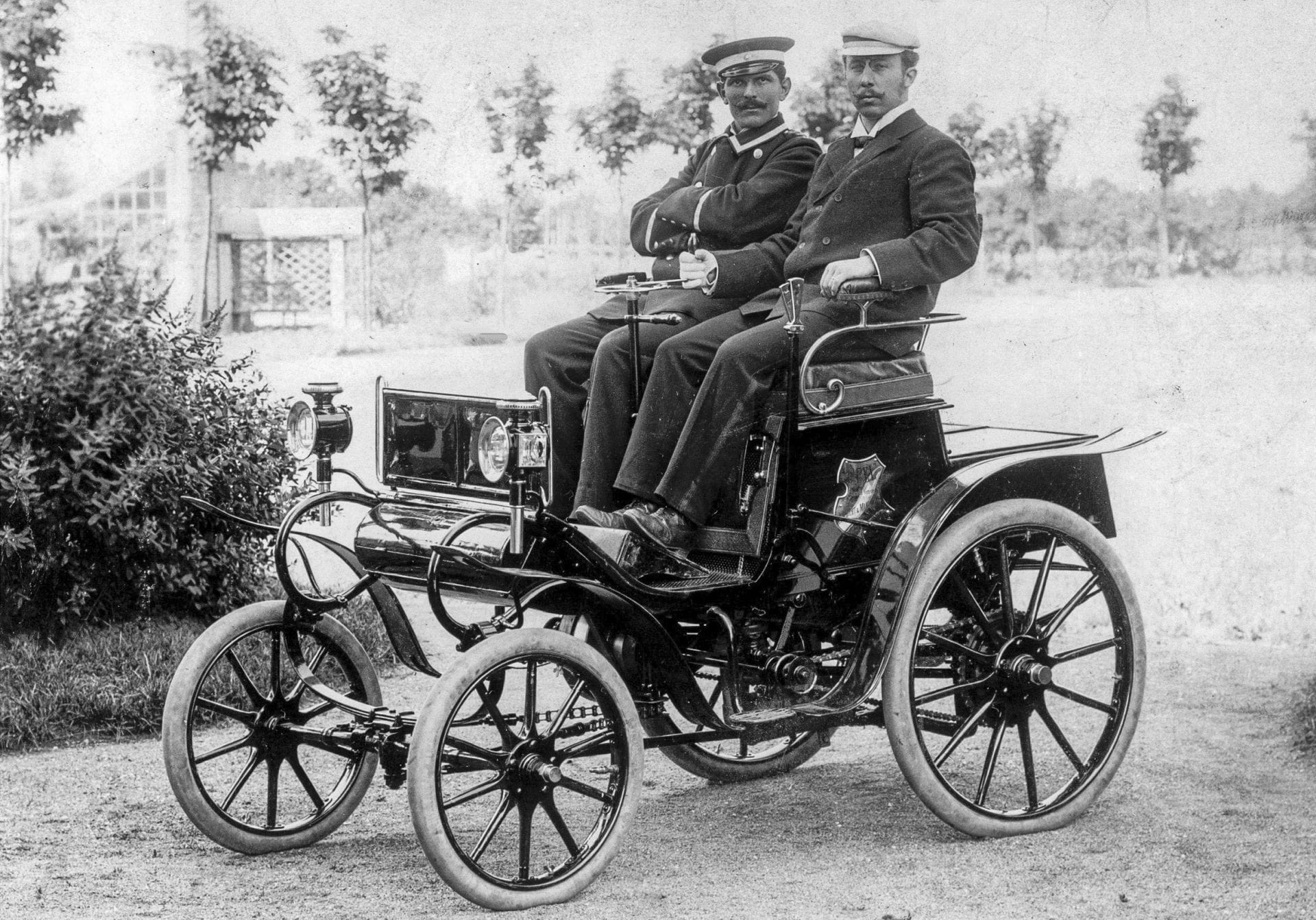 Der automobile Start: Opel-Patenmotorwagen System Lutzmann von 1899.