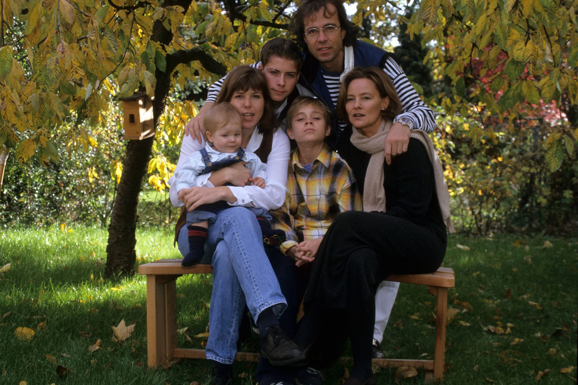 Die Familie von Jascheroff: Constantin in der Mitte neben seinen Eltern Mario (hinten) und Juana (rechts) sowie seinem Halbbruder Felix und Halbschwester Josephine.