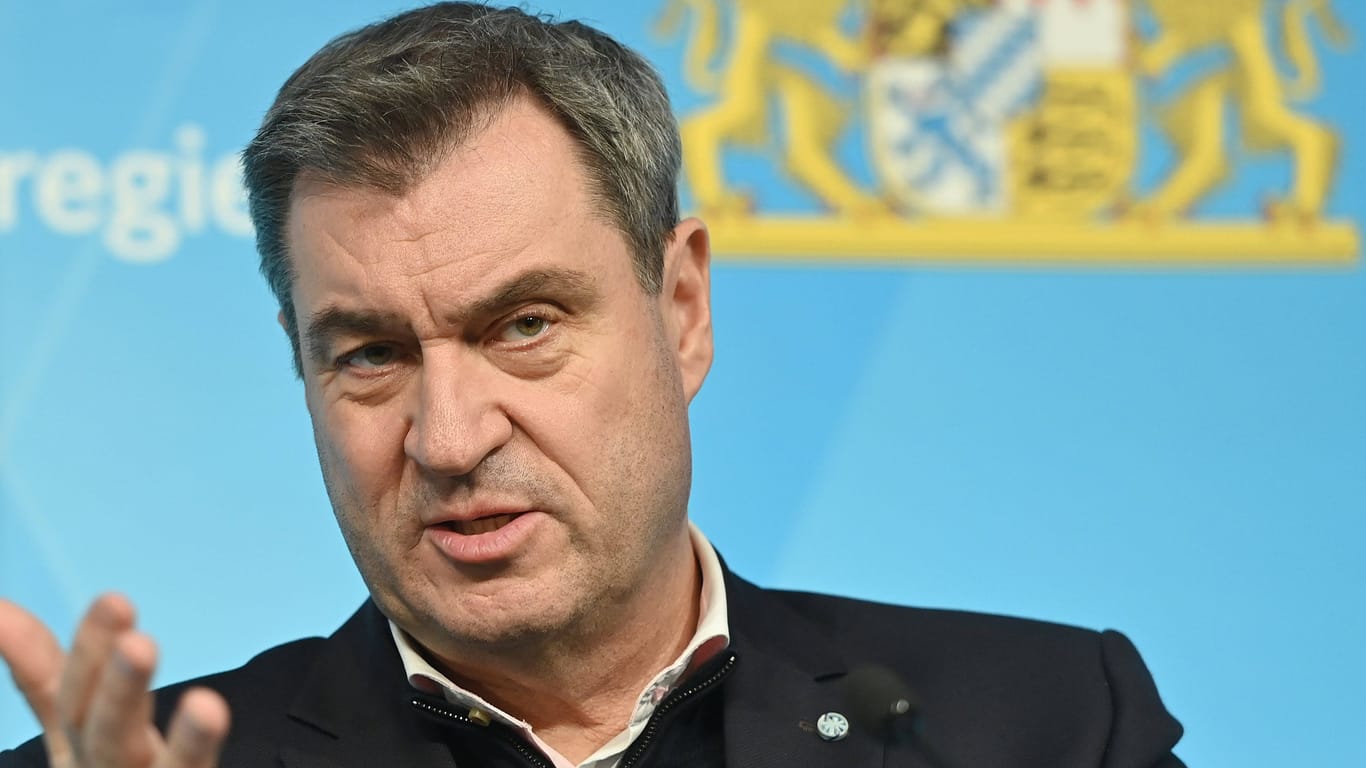 Markus Söder, Ministerpräsident von Bayern und Vorsitzender der CSU: Er fordert eine Asylwende und weniger Sozialleistungen für Asylbewerber.