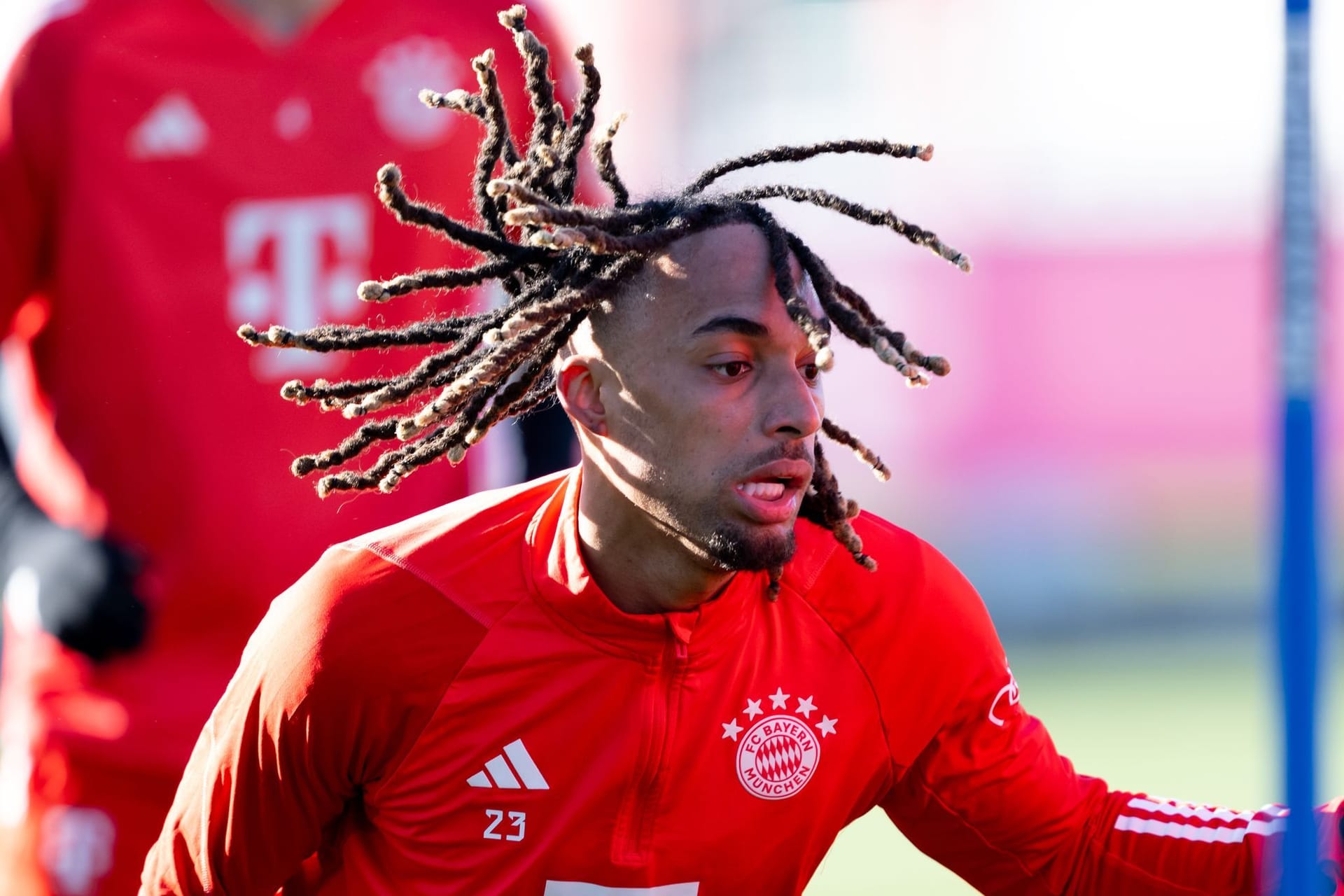 Sacha Boey: Mit einer Ablösesumme von 30 Millionen Euro ist der Franzose der Rekord-Wintertransfer des FC Bayern.