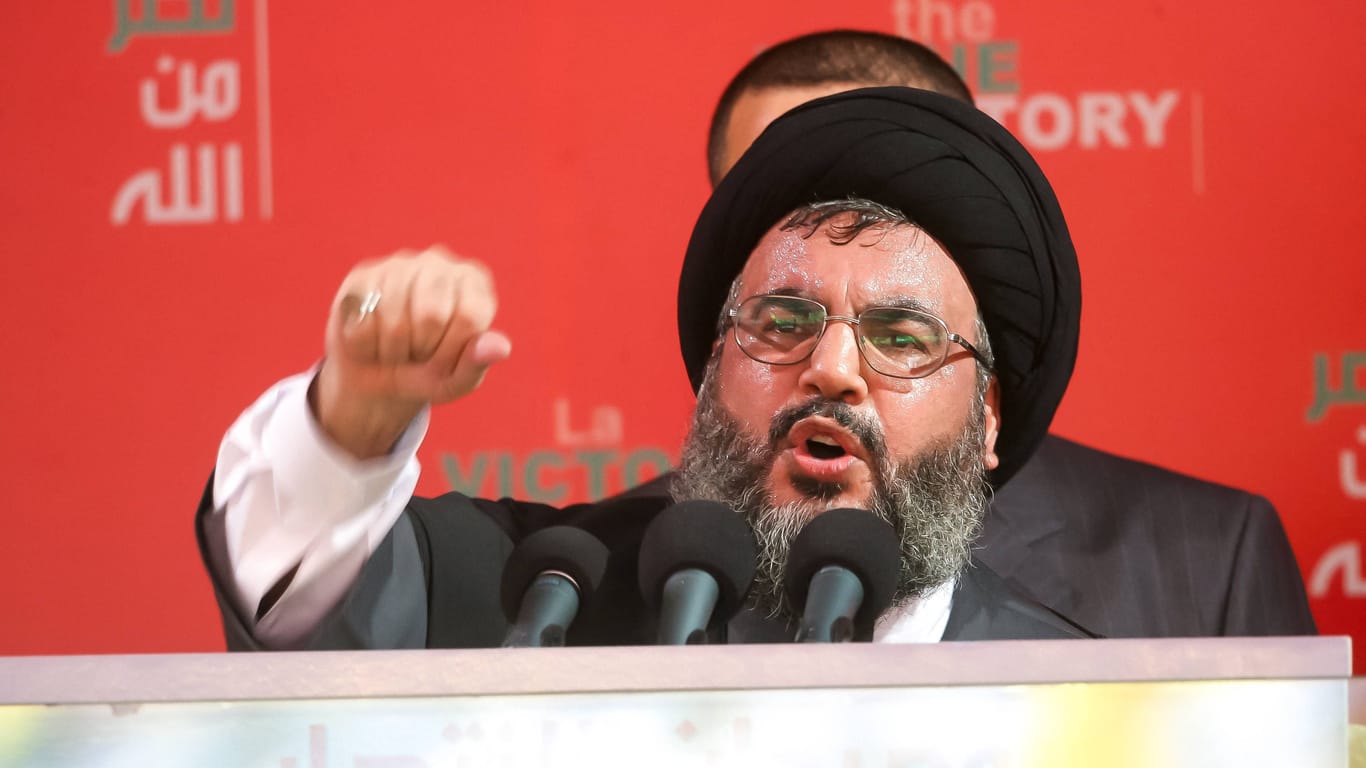 Hisbollah-Chef Hassan Nasrallah: „Dieses Verbrechen wird niemals ohne Antwort oder Strafe vorübergehen", sagte er, nachdem der Vizechef des Politbüros der Hamas getötet worden war.