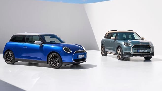 Mini oder Maxi? Ganz so klein wie ihr Firmenname suggeriert, sind der Mini Cooper (links) und der Mini Countryman längst nicht mehr.