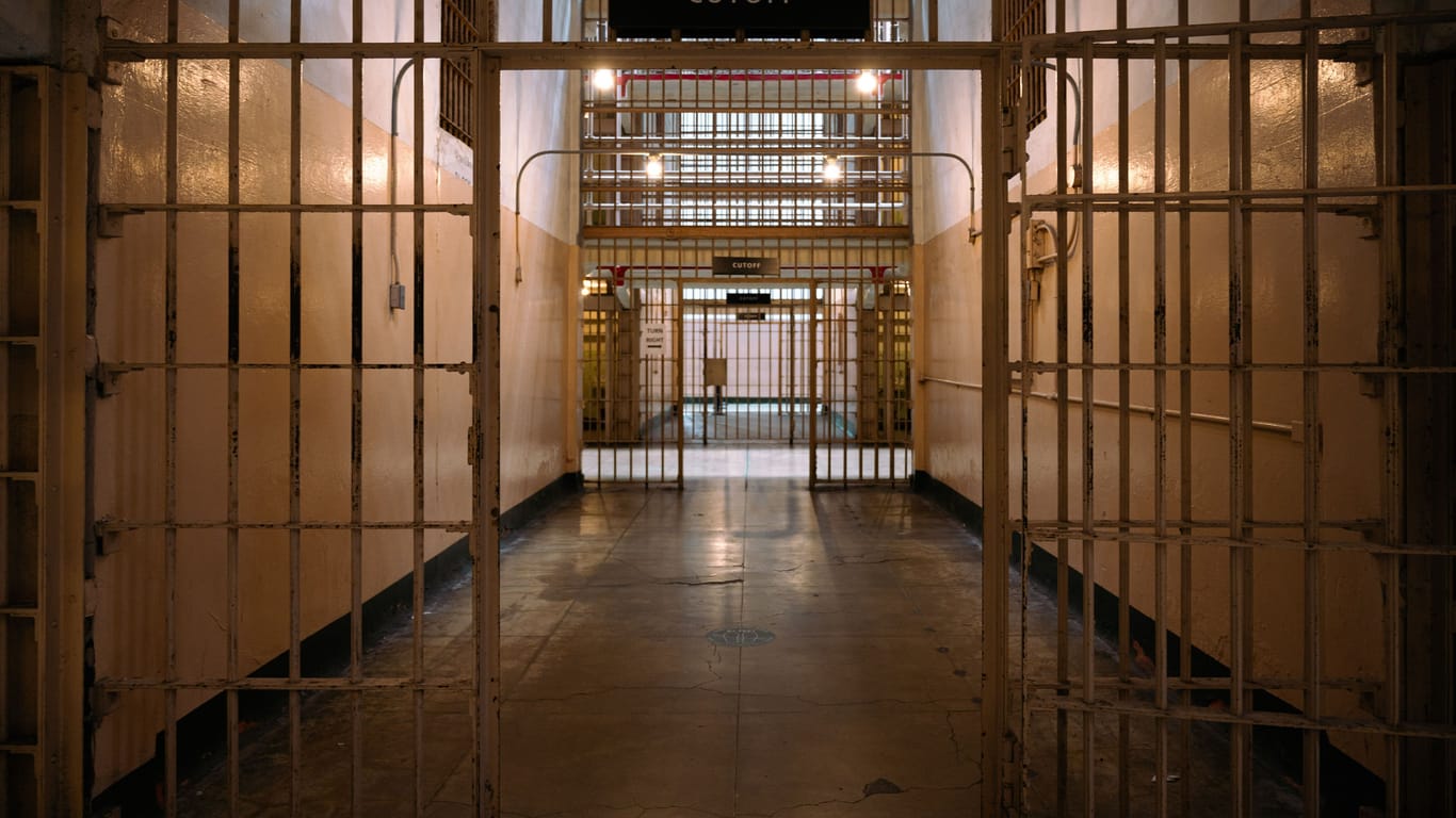 Ein Gefängnis in den USA (Symbolbild): Die Familie eines toten Häftlings beschwert sich, dass die Leiche keine Organe mehr hatte.