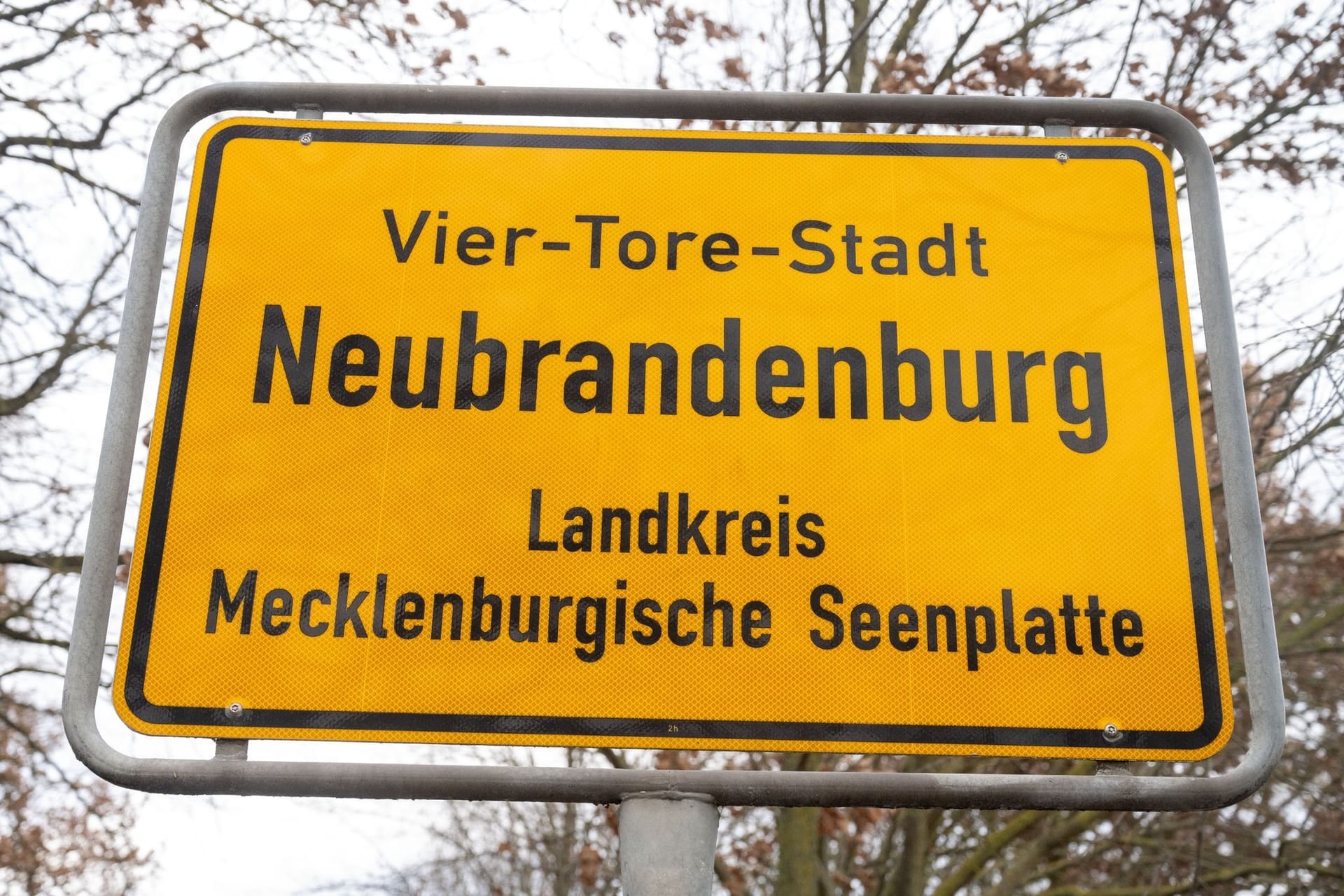 Ortsschild Neubrandenburg