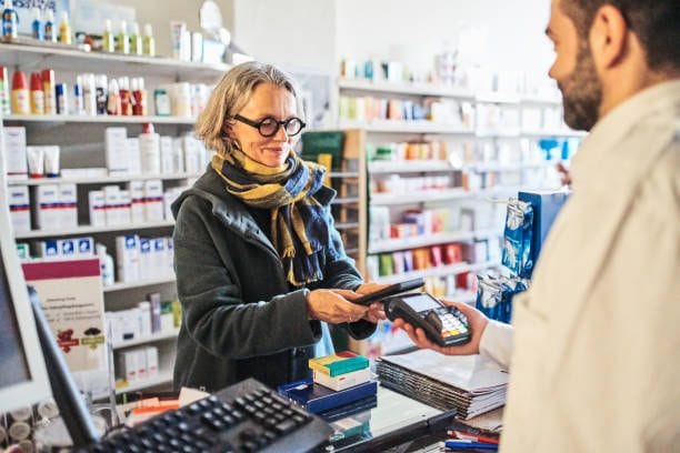 Das E-Rezept: Ab sofort kann das Handy kann zum Einlösen und Abholen von Medikamenten in der Apotheke genutzt werden.