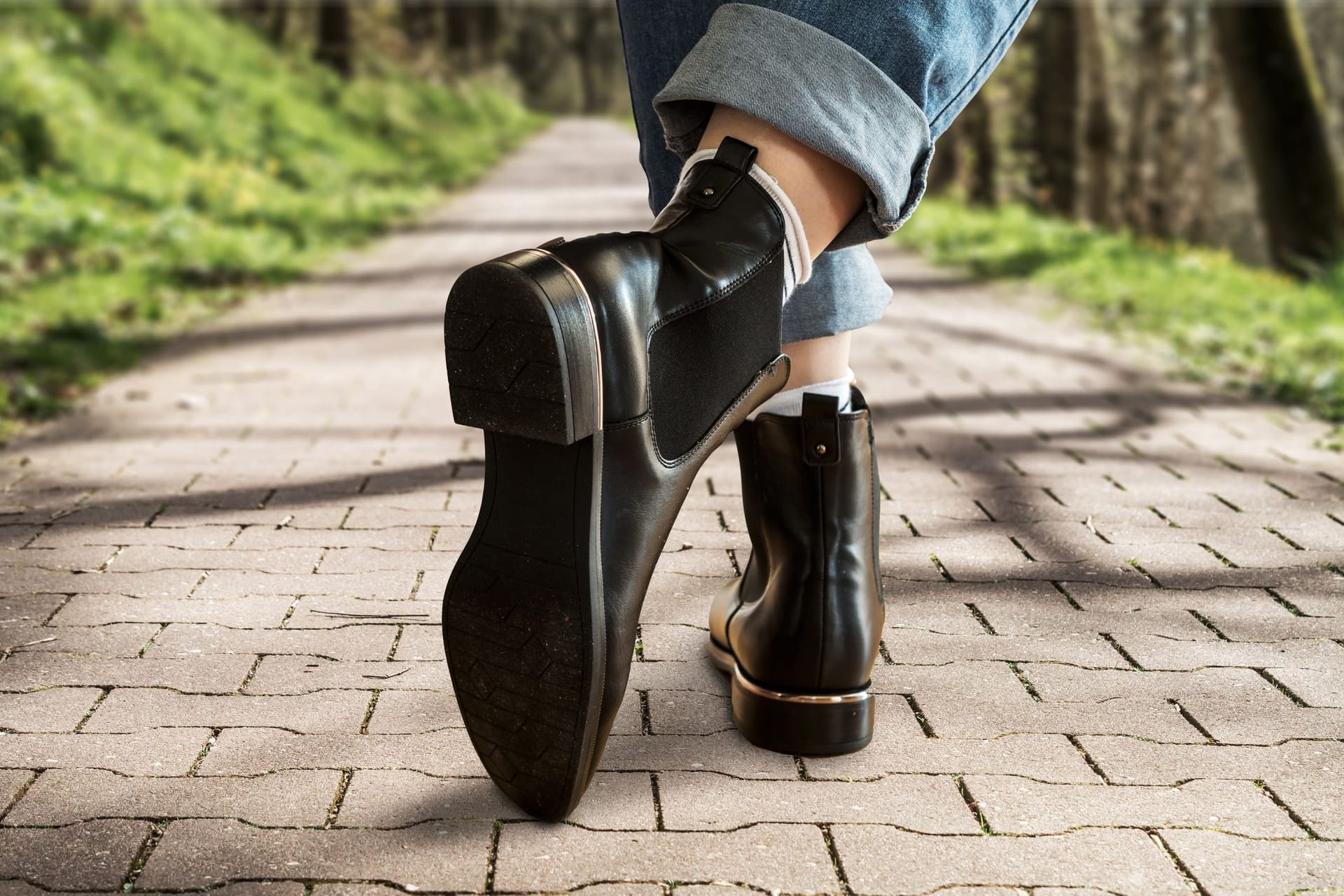 Schuhe von Marco Tozzi: Sparen Sie zum Ende der Saison jetzt bei Stiefelette, Sneakern und mehr. (Symbolbild)