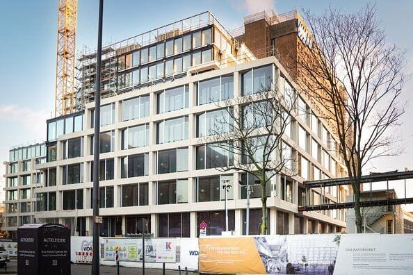 Der WDR (Westdeutscher Rundfunk) mit dem Dom in Köln: 240 Millionen Euro kostet die Sanierung.