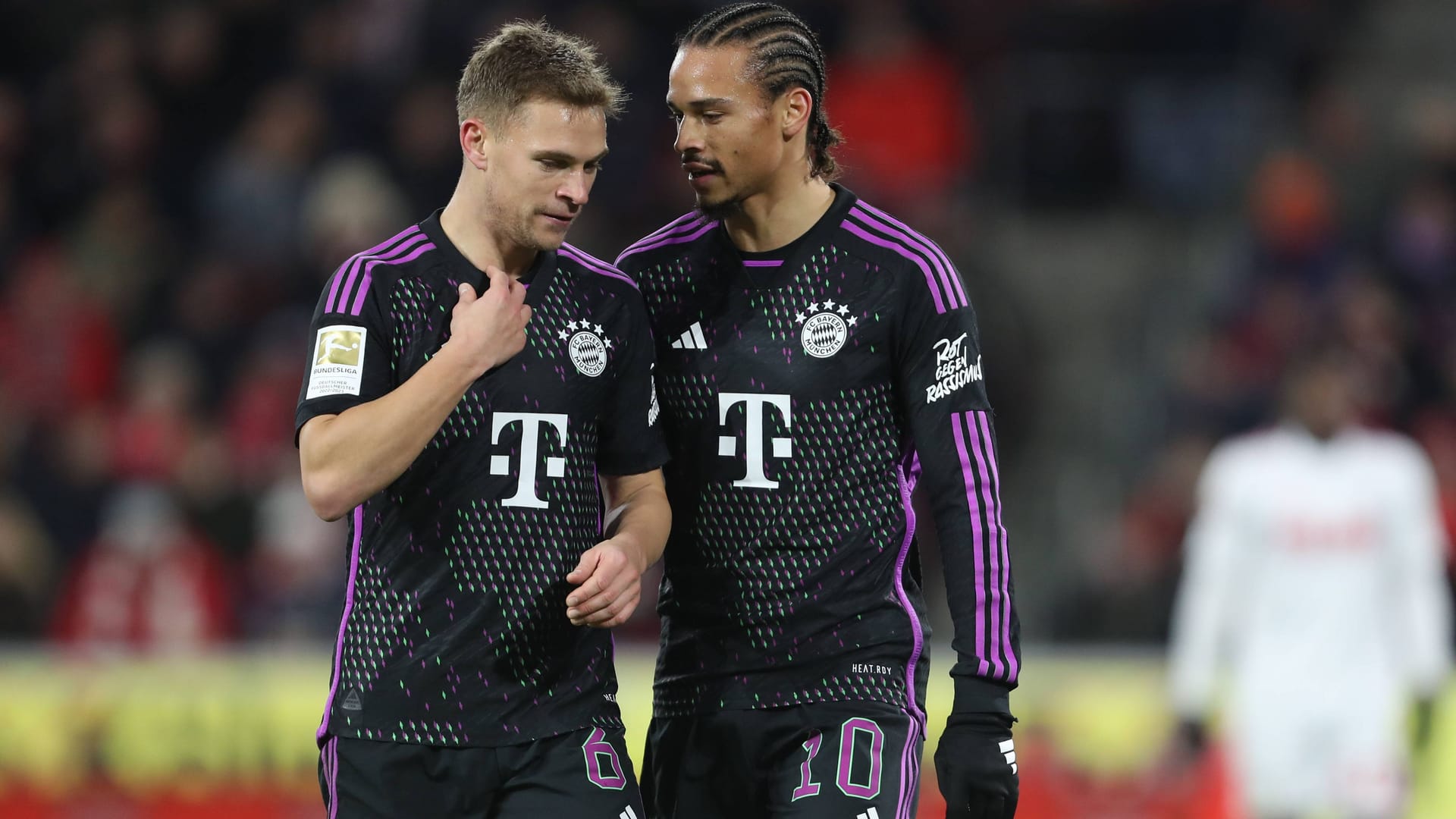 Joshua Kimmich und Leroy Sané (r.): Hansi Flick ist von beiden überzeugt.