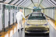 E-Auto: VW überholt Tesla – Wachstum..