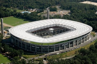 Wird der Deutsche Bank Park bald in Waldstadion umbenannt?