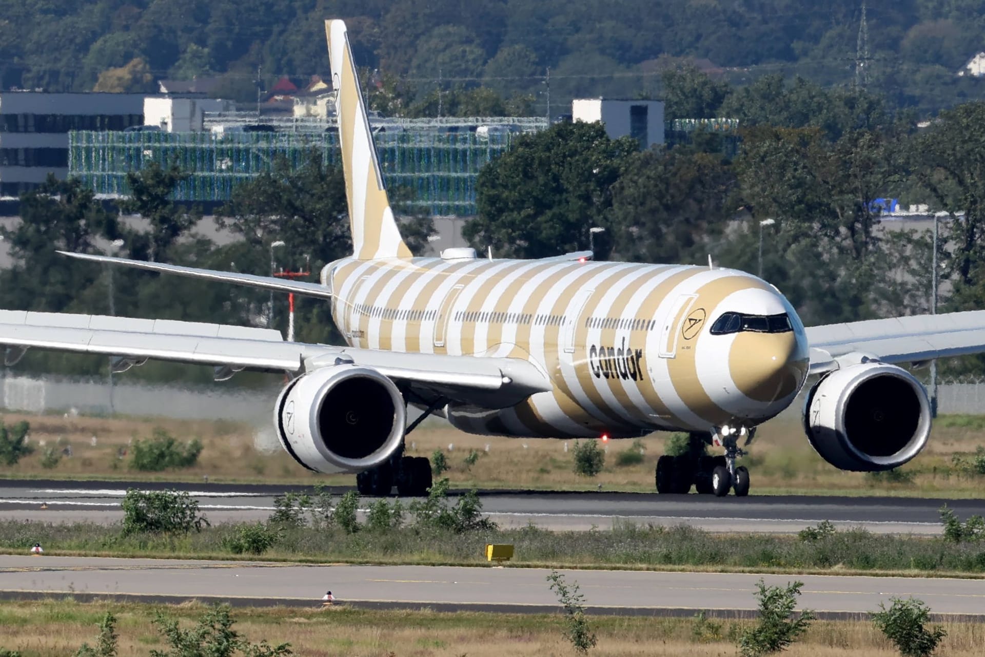 Der Airbus mit der Kennung D-ANRJ (Archivbild): An Bord dieses Fliegers ereignete sich das Drama.