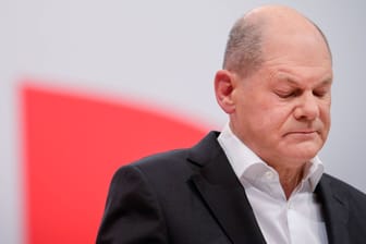 SPD-Bundeskanzler Olaf Scholz (Archivbild): Die SPD liegt laut einer aktuellen Umfrage hinter der AfD auf Platz drei.