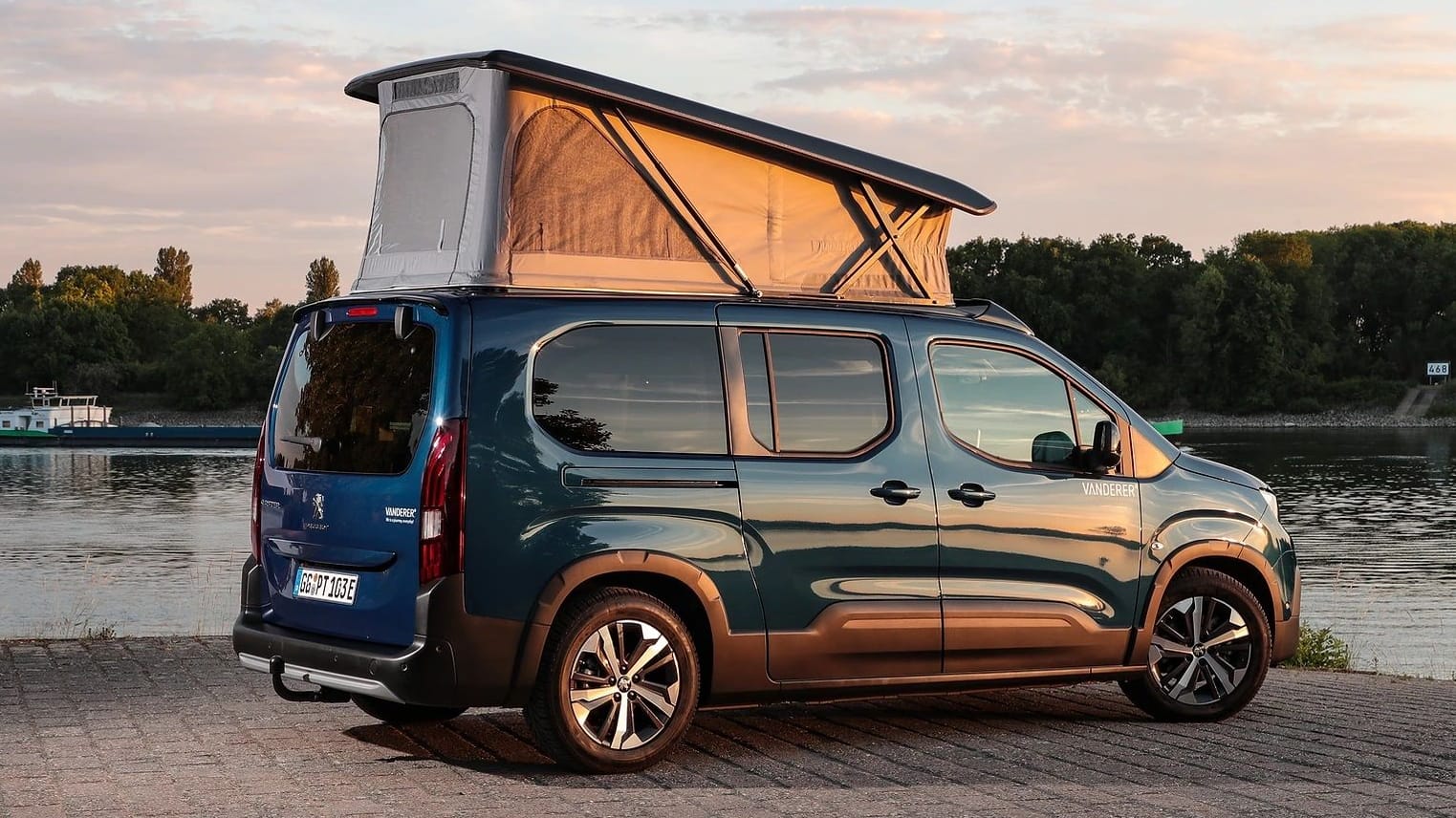 Vanderer One: Hochdachkombi auf Basis des Peugeot Rifter oder Opel Combo.