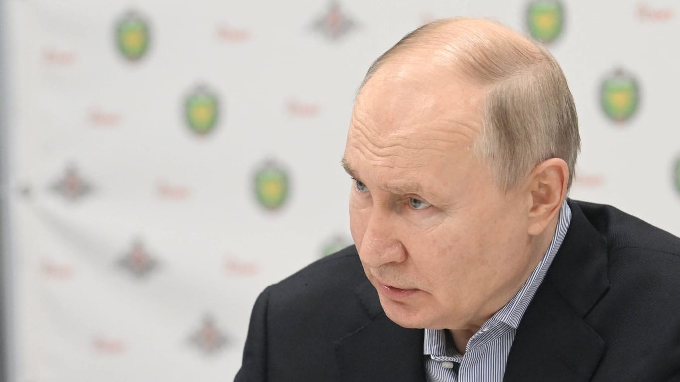 Wladimir Putin (Archivbild): Für einen ukrainischen Präsidentenberater prahlt der Kremlchef.