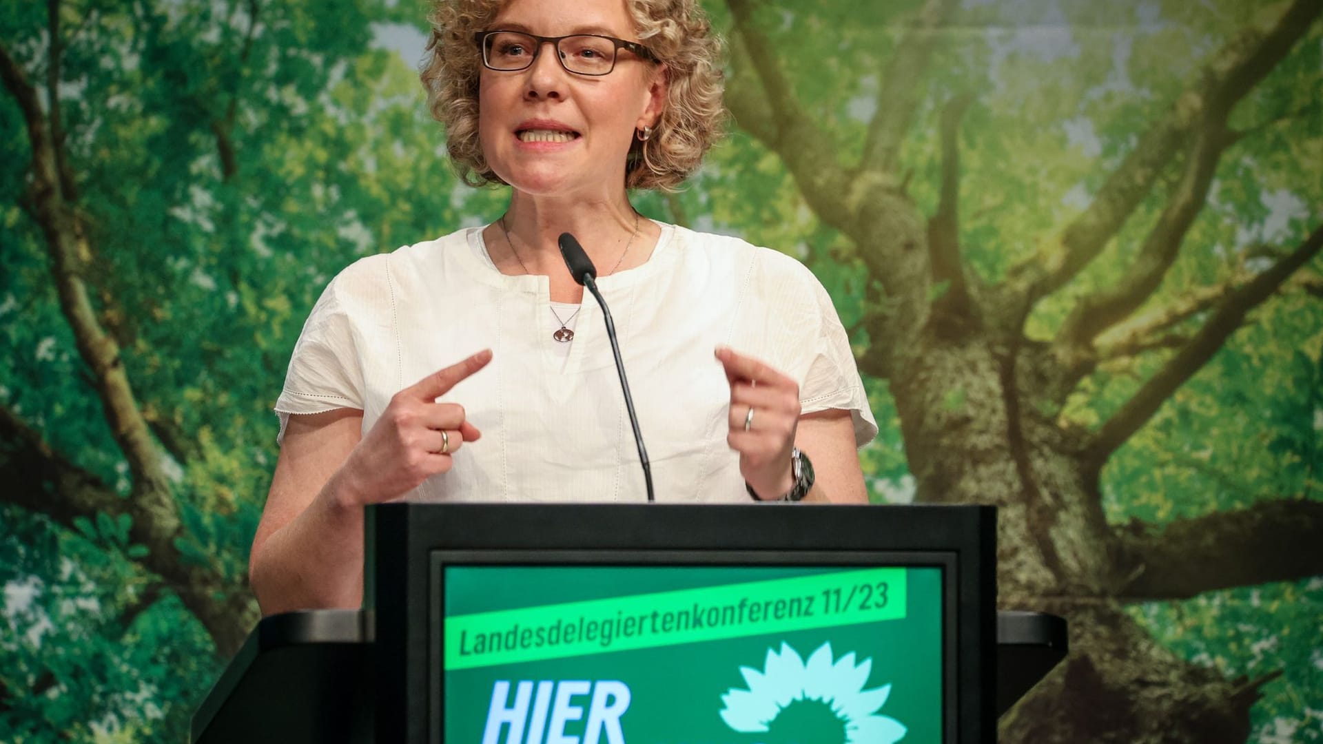 Julia Verlinden Julia Verlinden