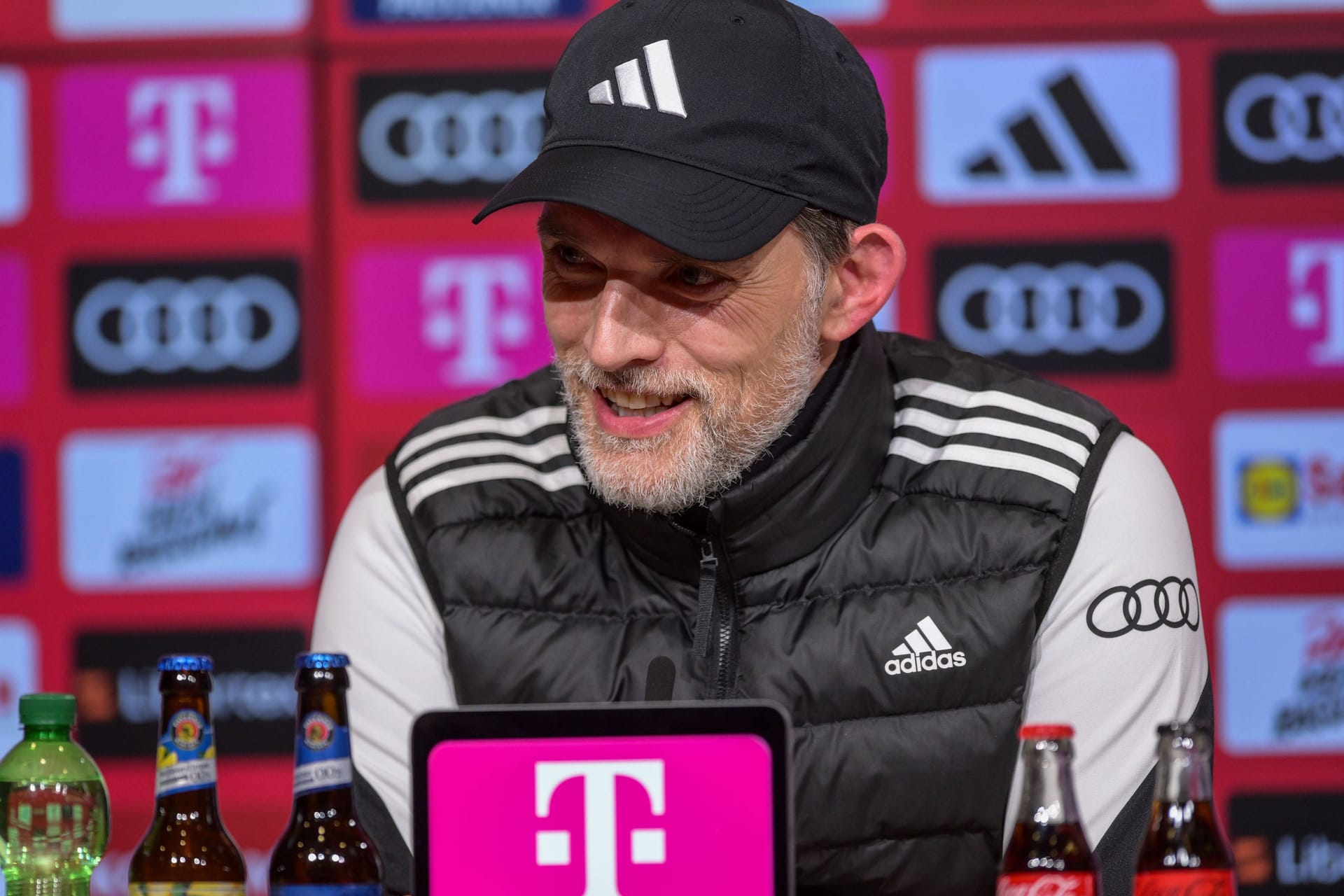 Bayern-Trainer Tuchel: Der 50-Jährige zeigt Humor.