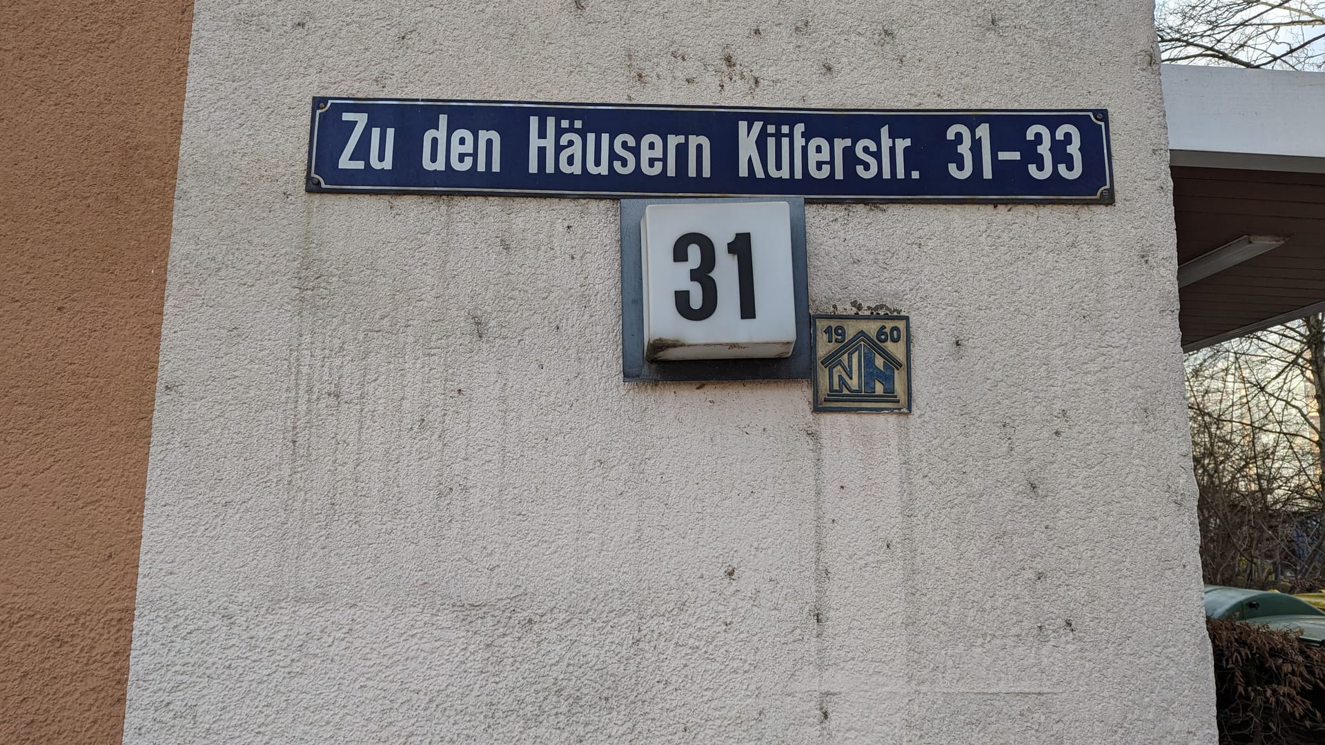 Frankfurt: Das Haus in der Küferstraße 31 ist akut einsturzgefährdet.