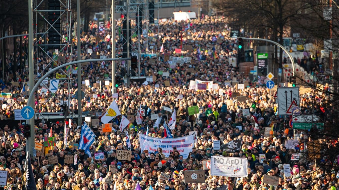 Demonstrationen gegen Rechtsextremismus - Hamburg