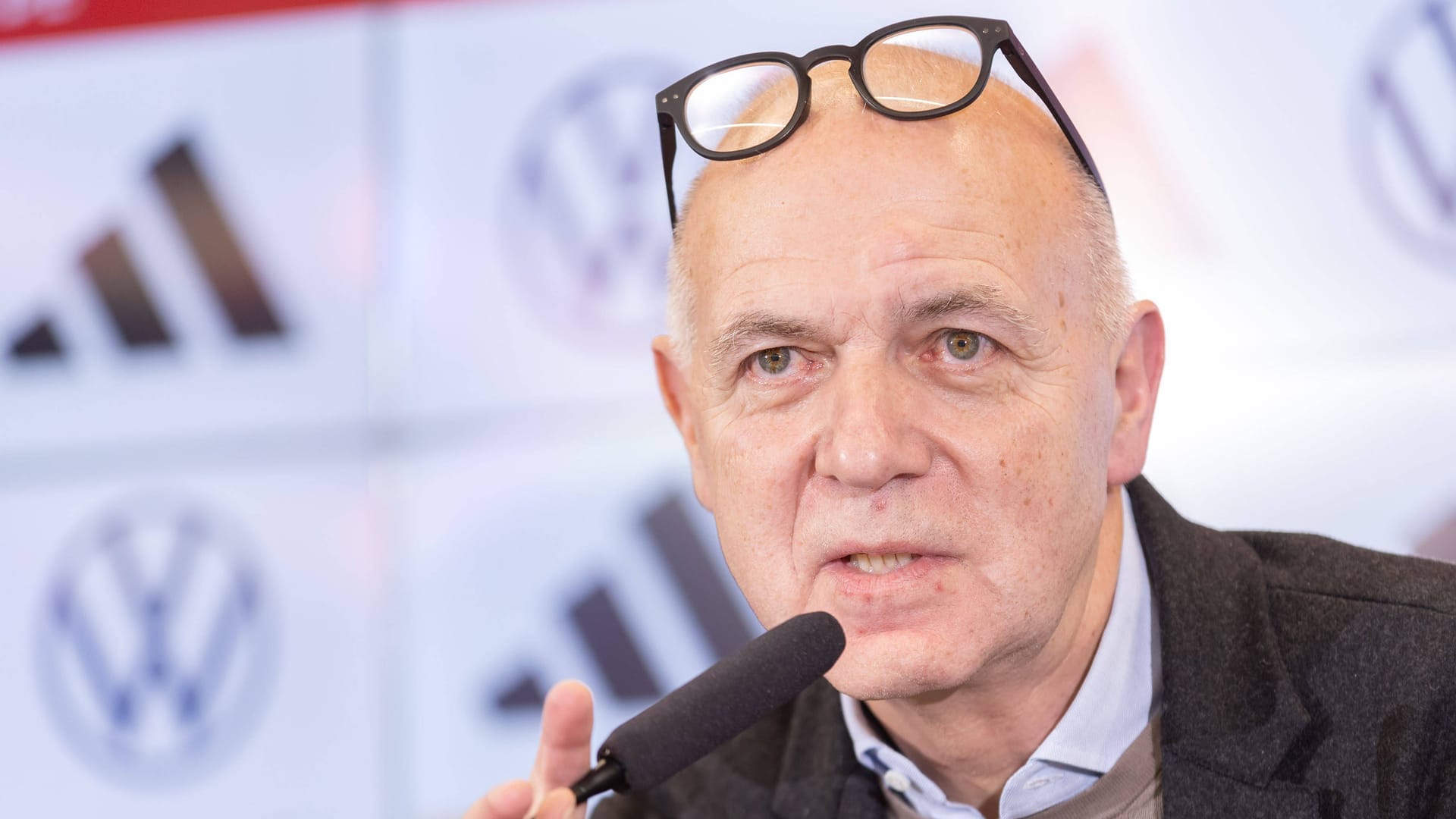 Bernd Neuendorf: Der DFB-Präsident zieht einen Vergleich zwischen Katar und Saudi-Arabien. Bernd Neuendorf: Der DFB-Präsident zieht einen Vergleich zwischen Katar und Saudi-Arabien.