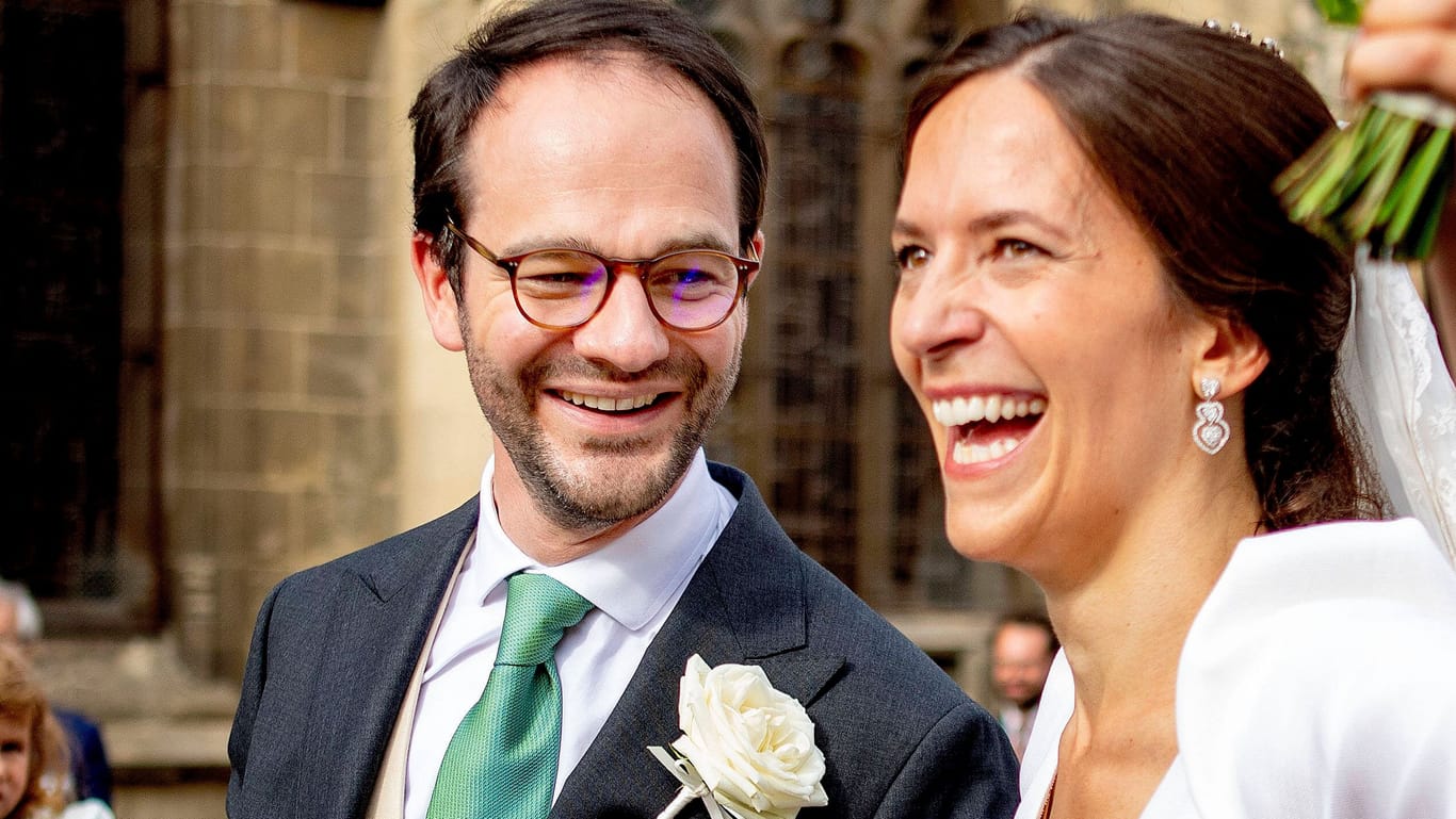 Graf Charles Henri d'Udekem d'Acoz und Gräfin Caroline Philippe bei ihrer Hochzeit im Herbst 2022.