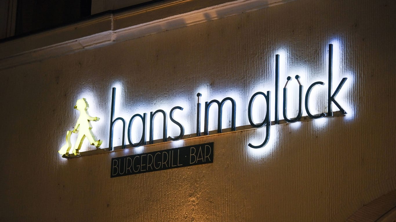 Hans im Glück (Archivbild): Der Gesellschafter der Burgerkette soll zu einem Treffen zwischen Rechten eingeladen haben.