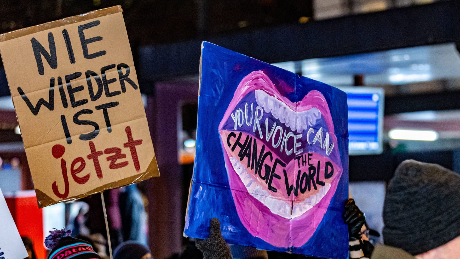 Demonstration gegen rechts (Demonstration): Am Wochenende finden in vielen Städten Kundgebungen und Mahnwachen statt.