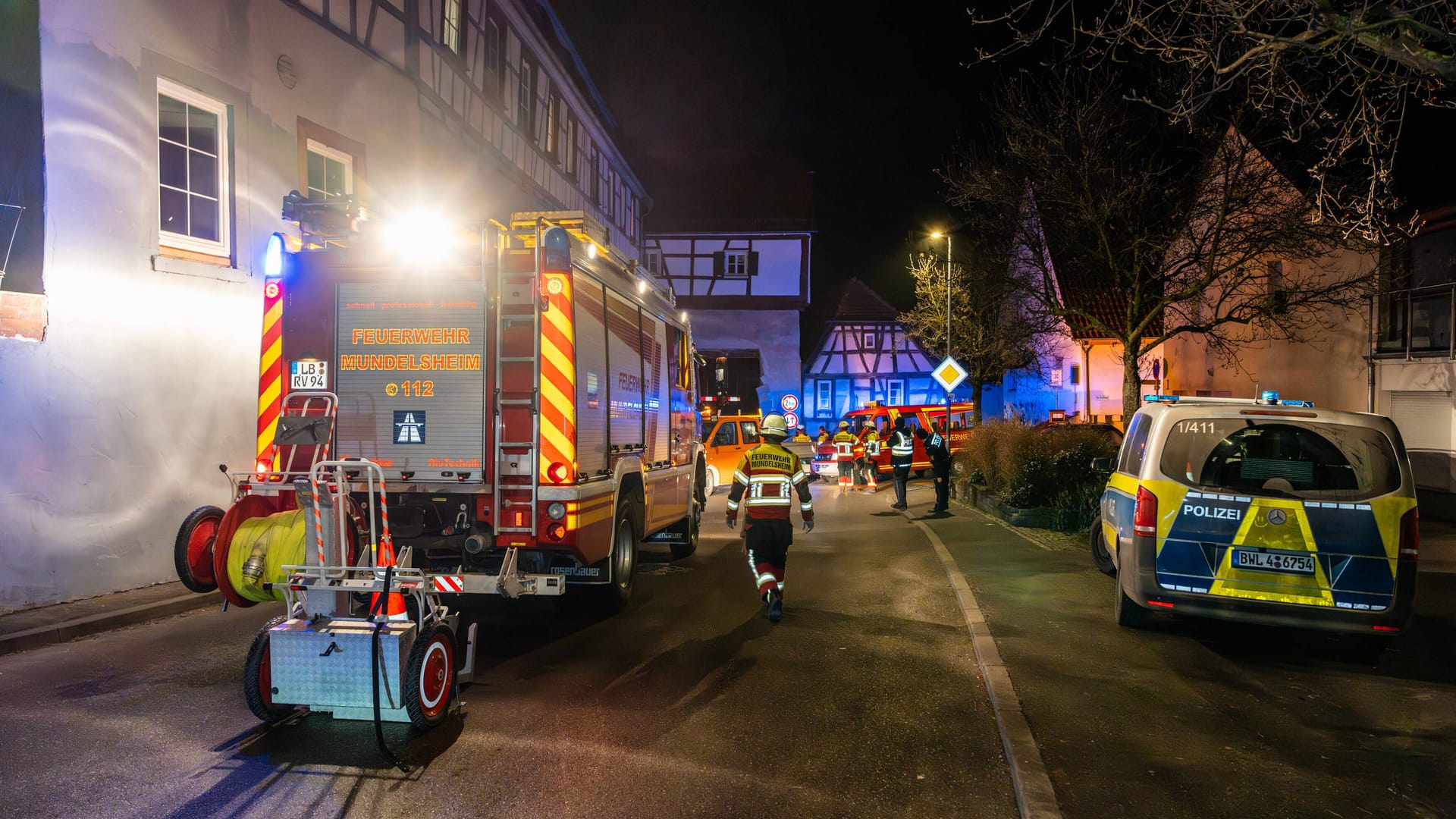 Feuerwehr und Polizei vor Ort am "Großbottwarer Tor".