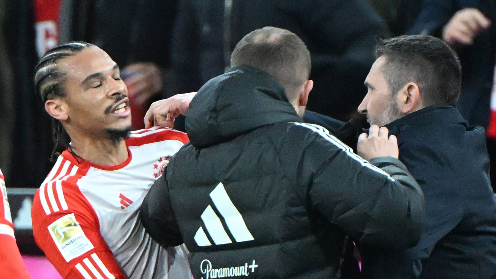 Hitzige Partie: Leroy Sané (l.) und Union-Trainer Nenad Bjelica (r.) geraten aneinander.