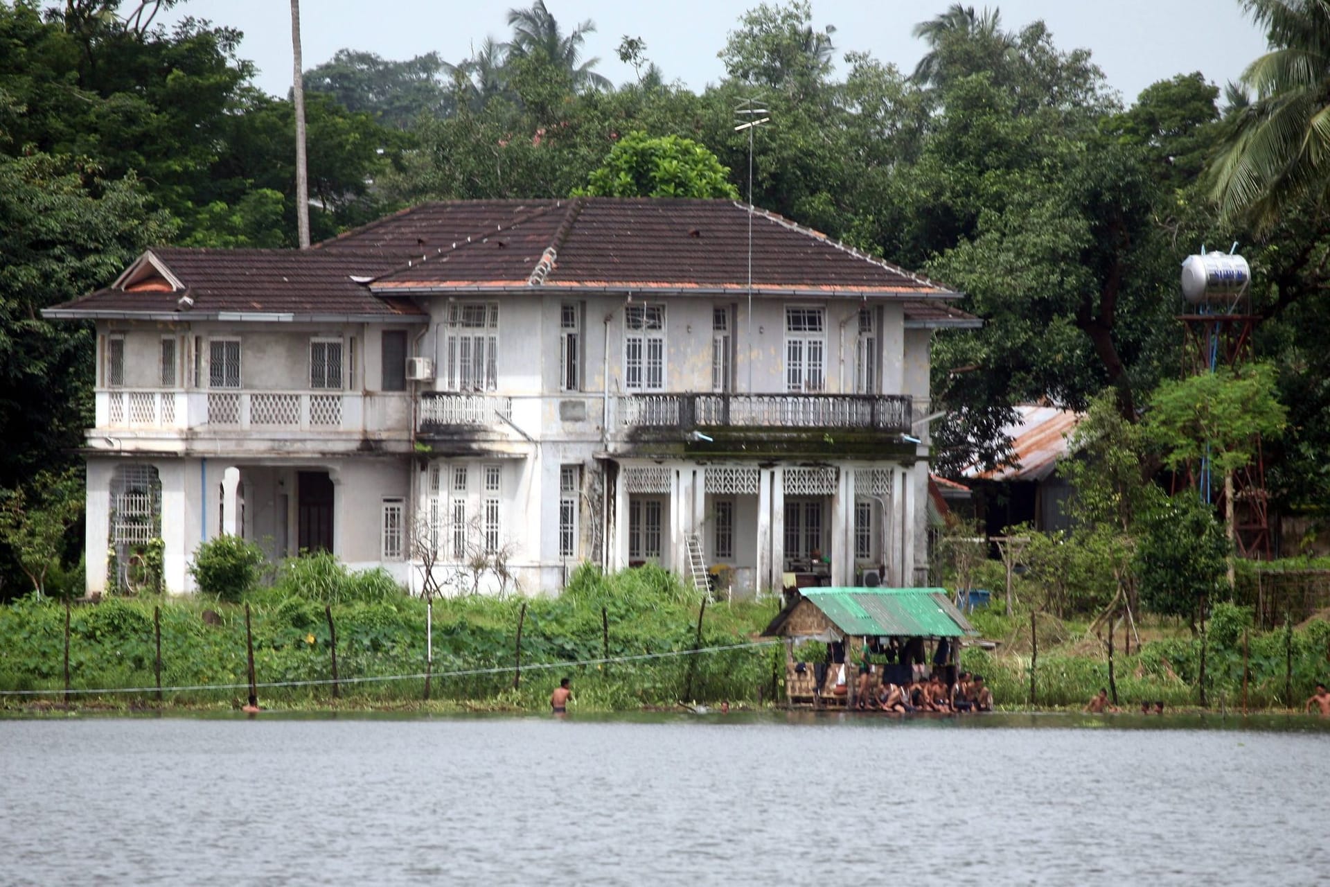 Elternhaus von Aung San Suu Kyi wird versteigert