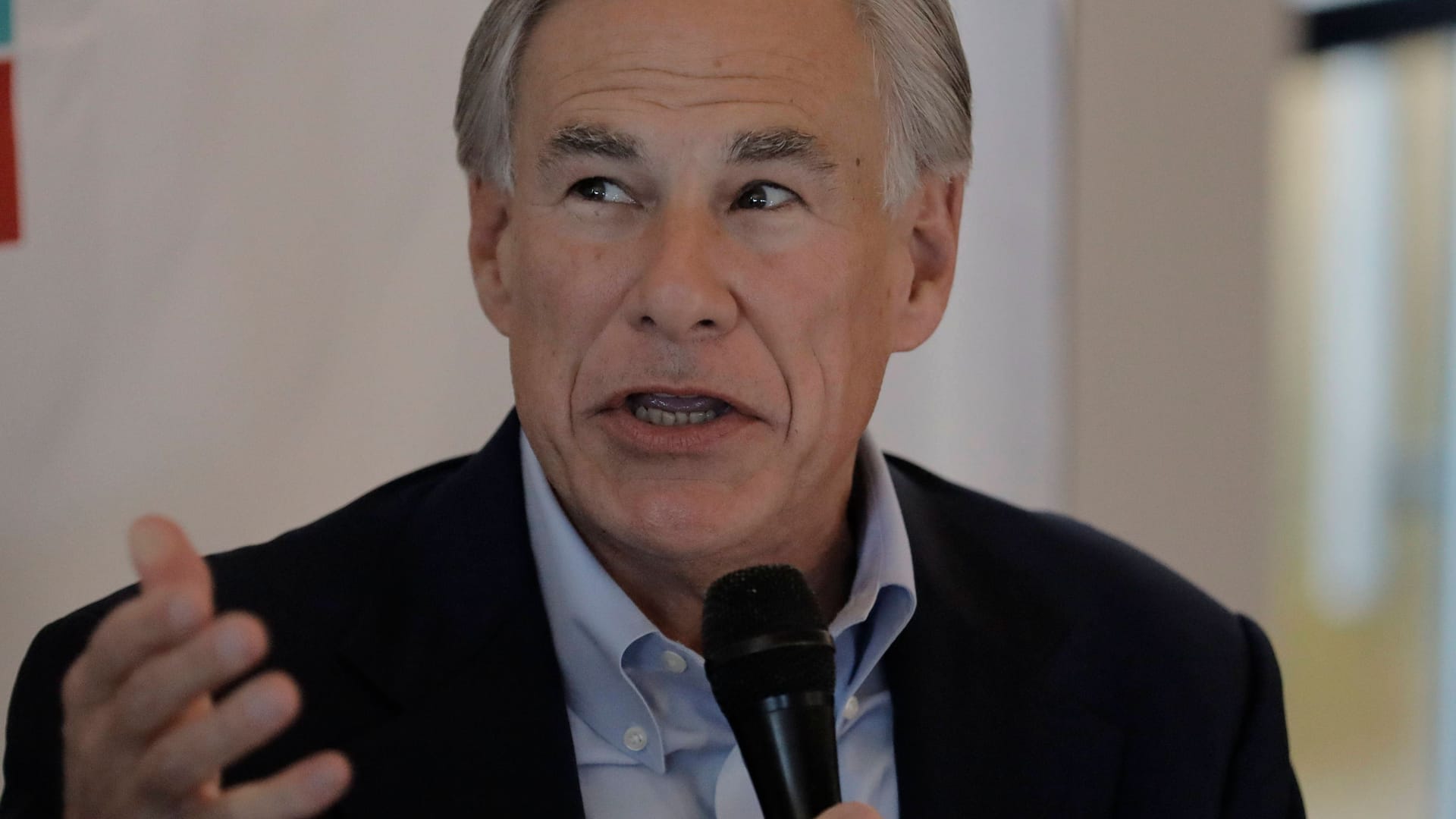 Der texanische Gourverneur Gregg Abbott legt sich in der Migrationsfrage regelmäßig mit dem Weißen Haus in Washington an. Der texanische Gourverneur Gregg Abbott legt sich in der Migrationsfrage regelmäßig mit dem Weißen Haus in Washington an.