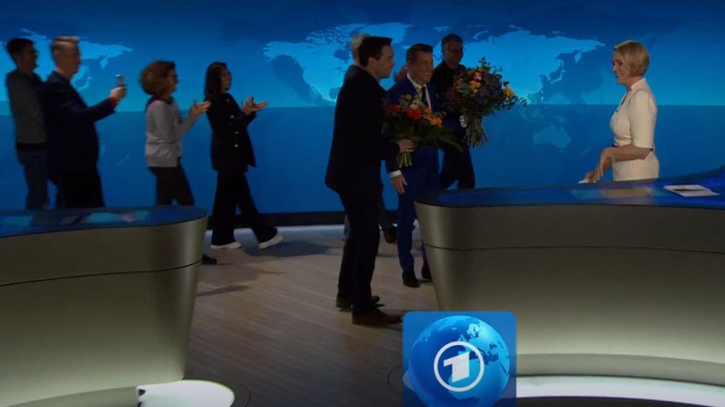 Das "Tagesschau"-Team verabschiedet sich von Judith Rakers.