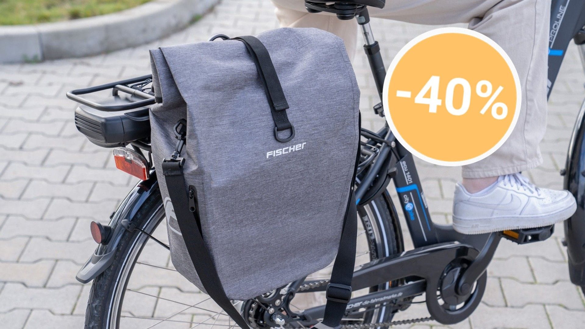 Günstig wie nie bei Lidl: Sichern Sie sich heute eine robuste Fahrradtasche von Fischer mit über 40 Prozent Rabatt.