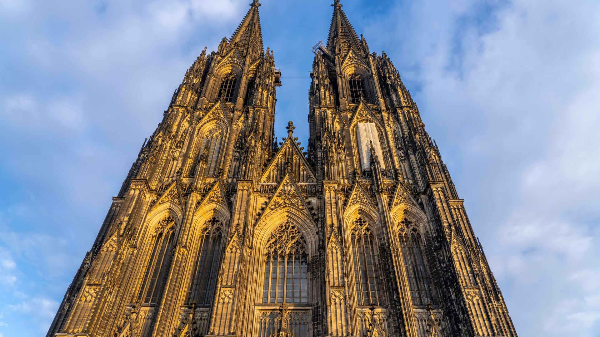 Der Kölner Dom (Archivfoto): Olli Schulz wünscht sich an seiner Stelle ein Erotikfachgeschäft.