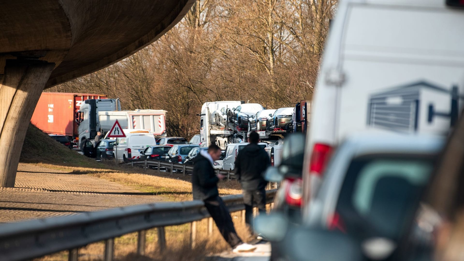 Wie hier in Hamburg geht vielerorts im Land nichts voran.