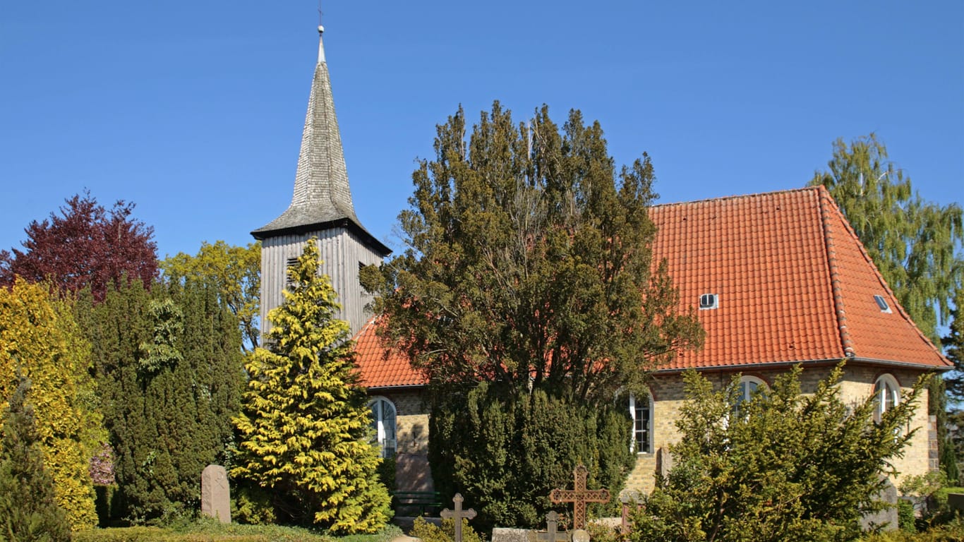 Schifferkirche in Arnis (Archivfoto): Das Gotteshaus gehört zu den wenigen Gebäuden, die seit der Ortsgründung noch vorhanden sind.