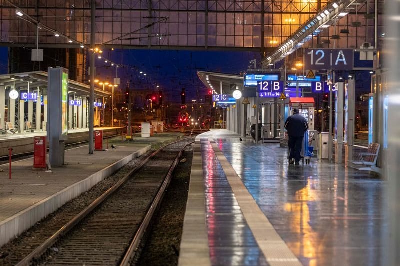 Leerer Bahnsteig seit Mittwochmorgen